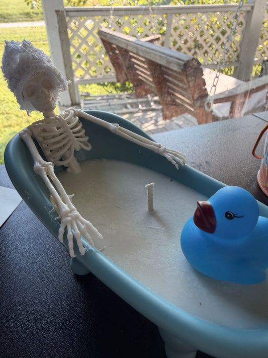 Seasonal Skully and Ducky Bath