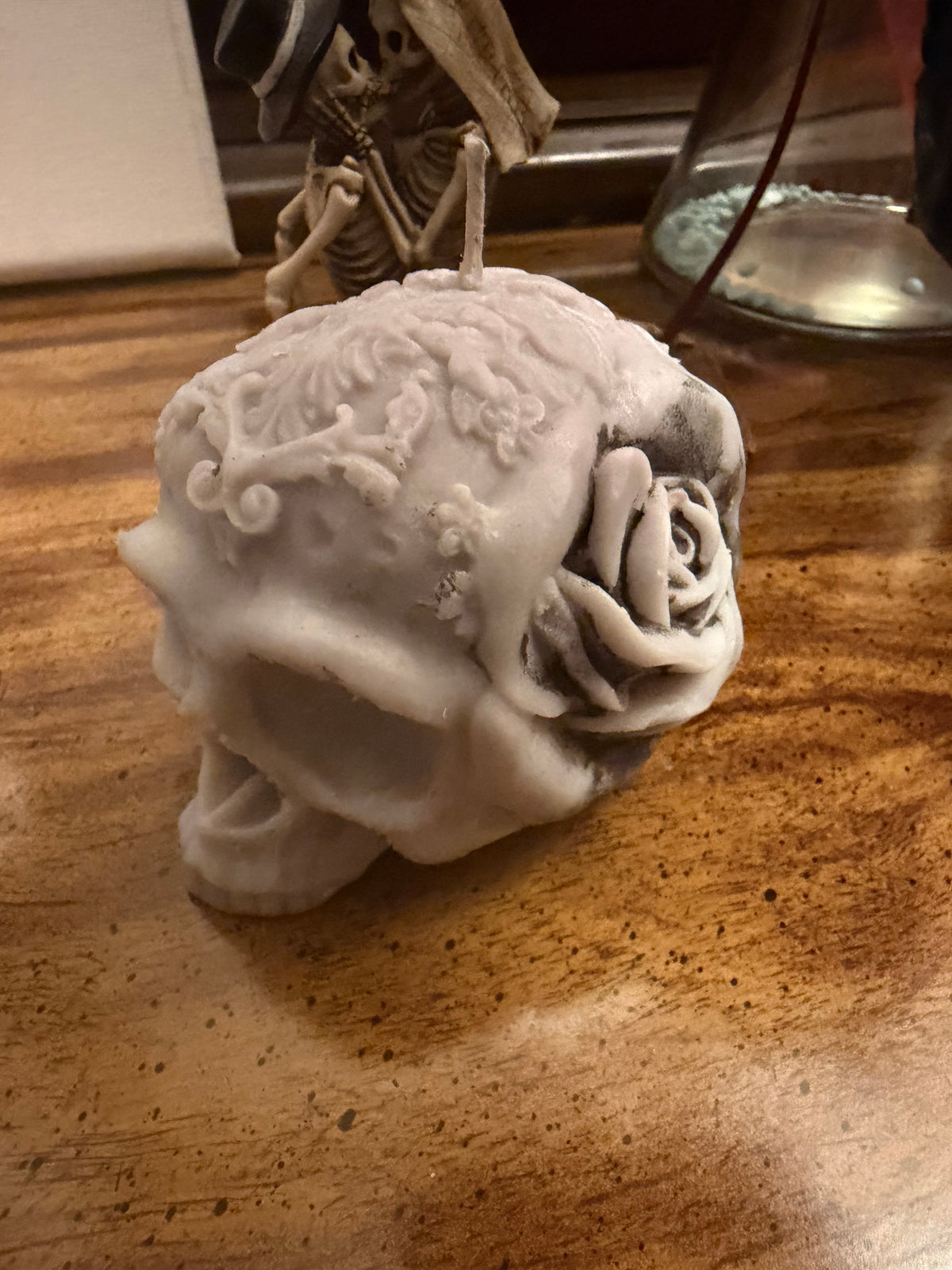 Seasonal Skull & Roses Candle